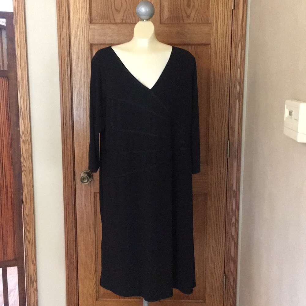 East 5th 3/4 Sleeves Black Dress